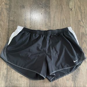 Nike Dri Fit Athletic Running Shorts - White, Grey & Black - Size X-Large